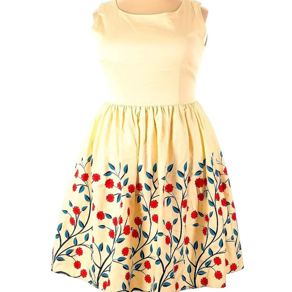 Collectif Candice Danube Floral Swing Dress - Picture 2 of 8